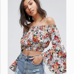 Floral Fluted Sleeve Top